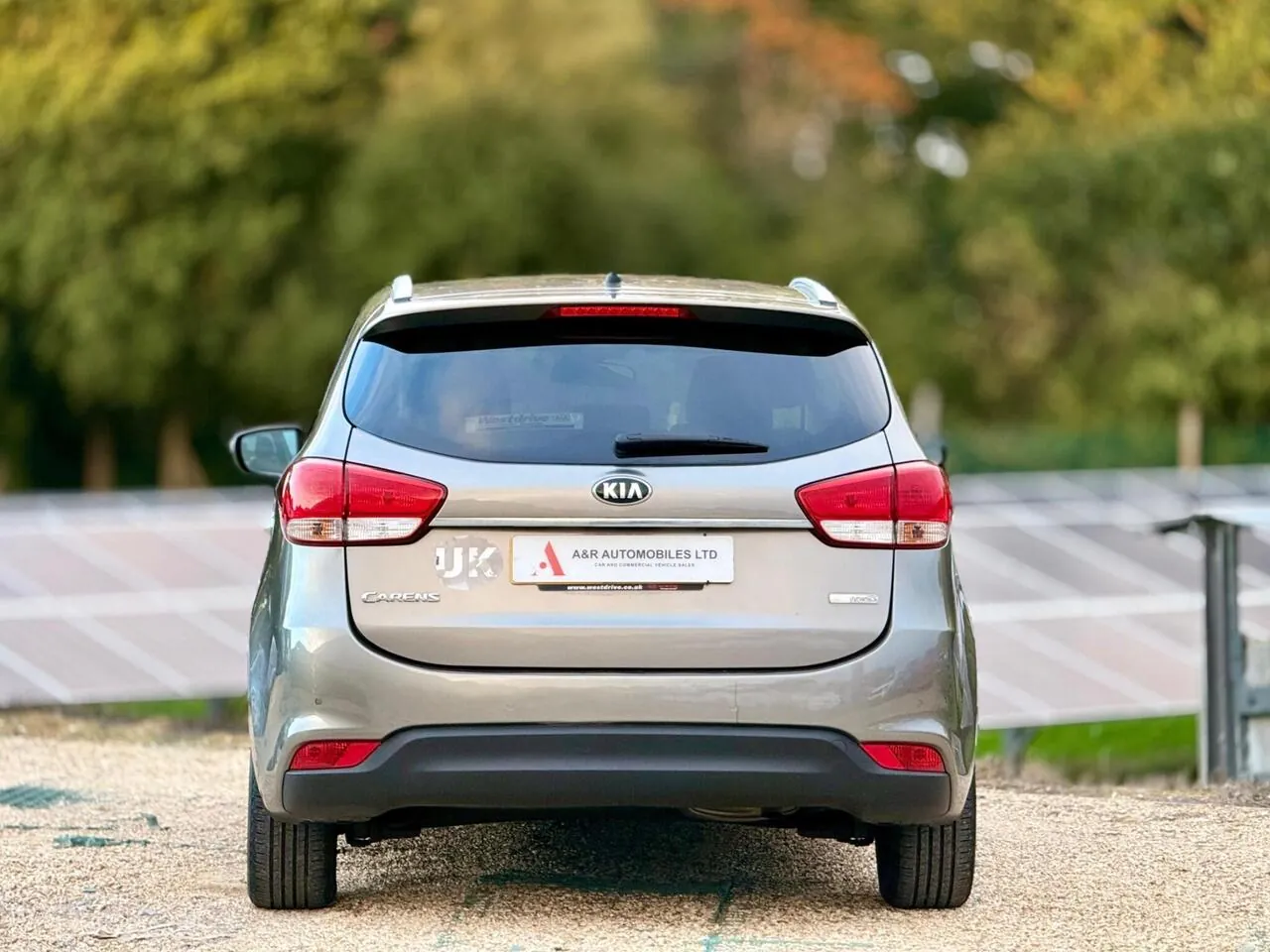 Kia Carens 2015 photo 5