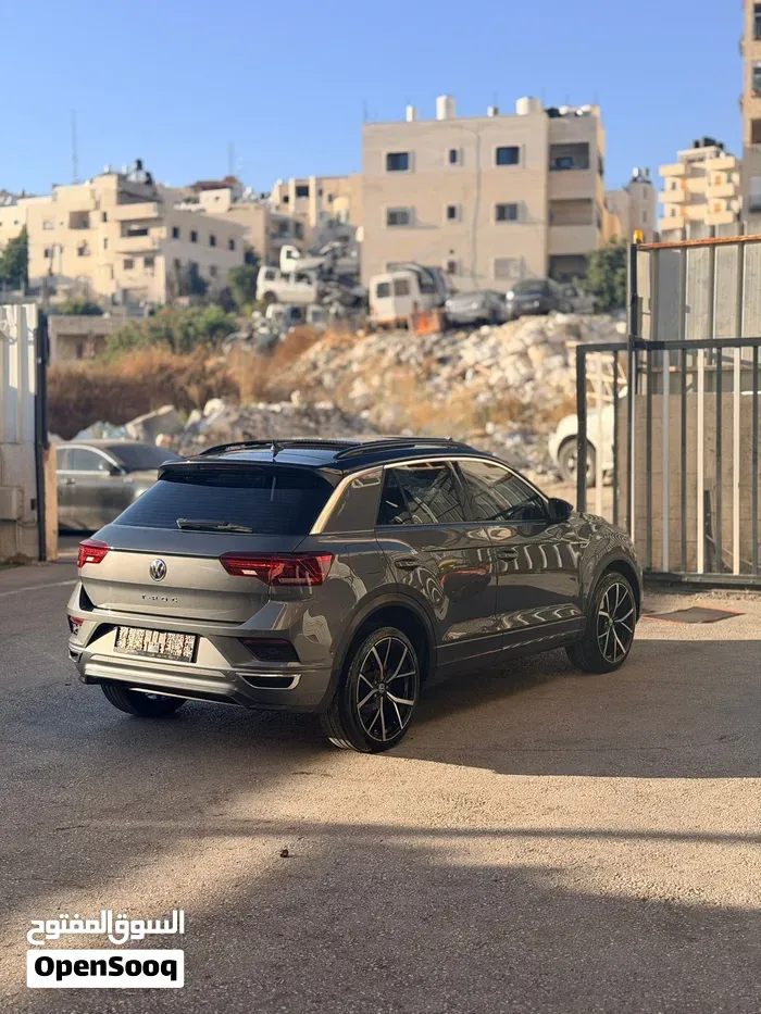Volkswagen T-Roc 2020 photo 2