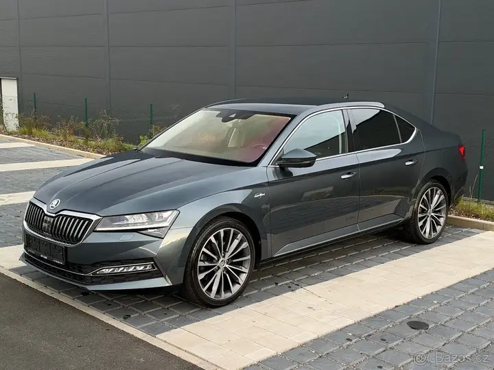 Skoda Superb 2021 photo 2