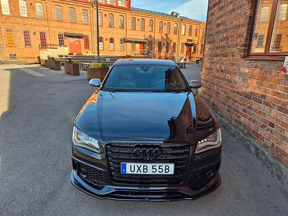 Audi S8 2014 photo 3