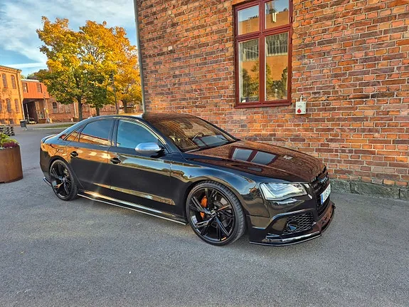 Audi S8