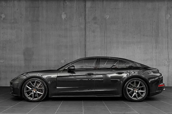 Porsche Panamera 2024 photo 2