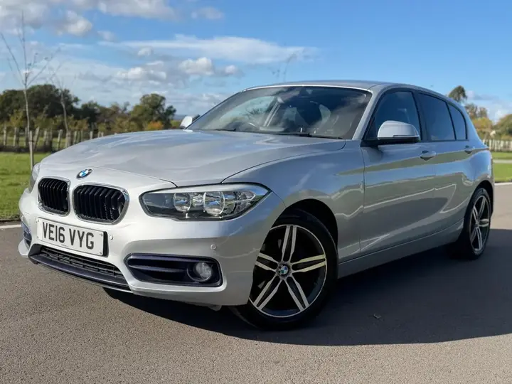 BMW 1 Series 2016 photo 2