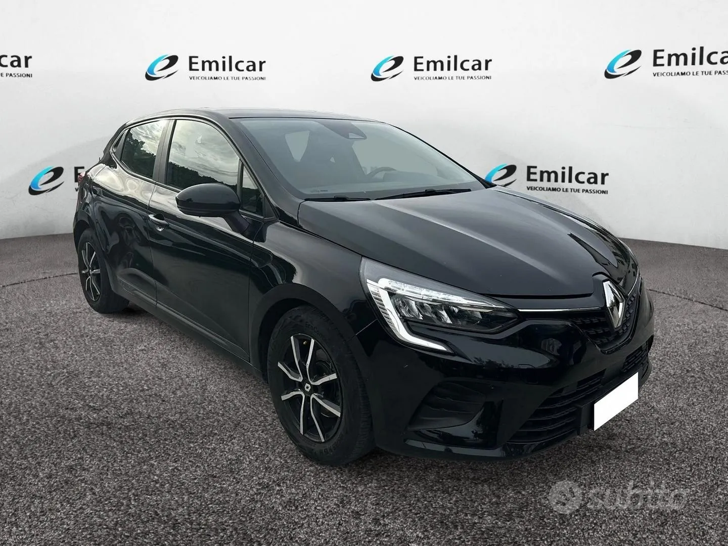 Renault Clio 2023 photo 2