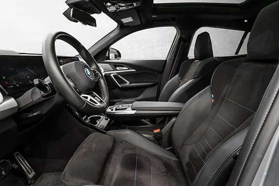 BMW Ix2 2026 photo 2