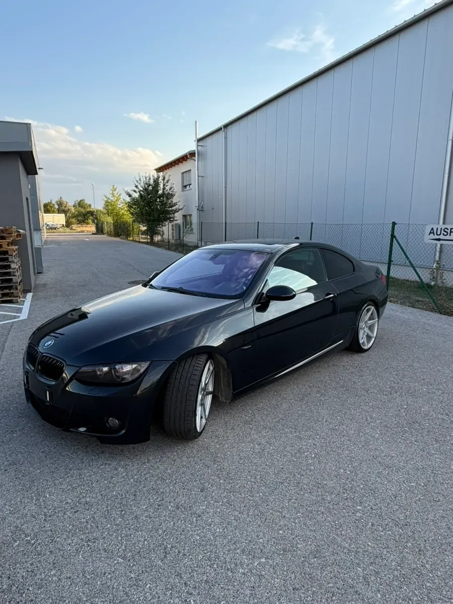 BMW 3 Series 2008 photo 3