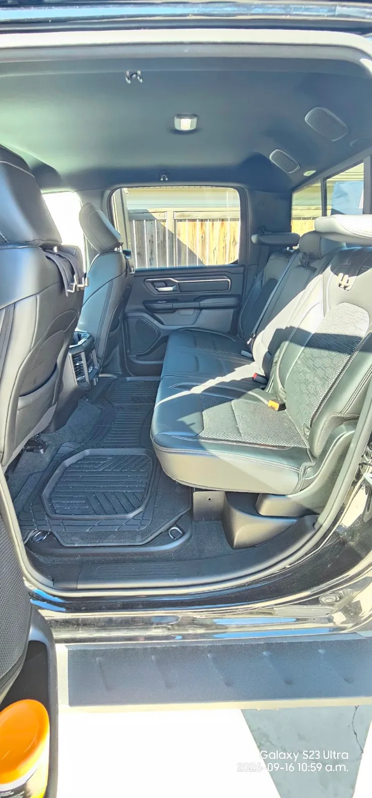 Ram 1500 2023 photo 2