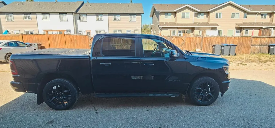 Ram 1500 2023 photo 3