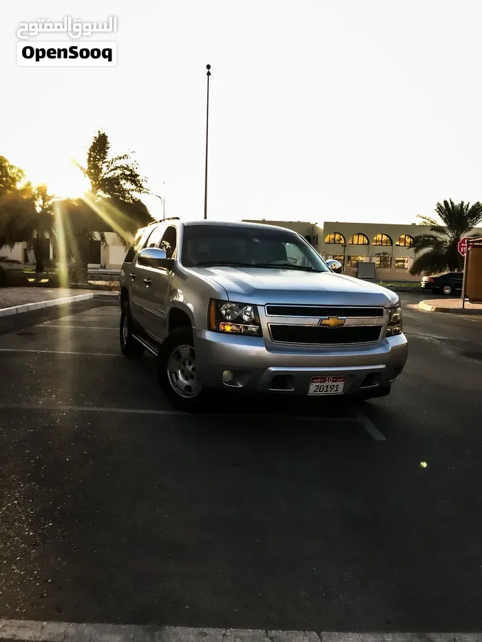 Chevrolet Tahoe 2014 photo 2