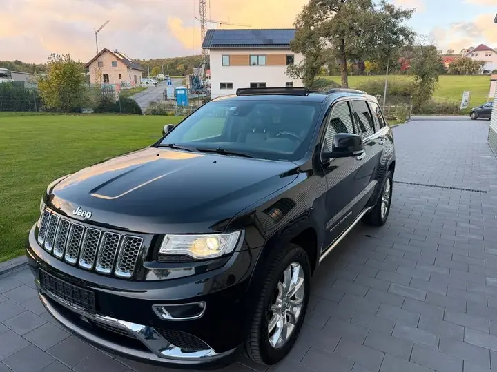 Jeep Grand Cherokee Summit