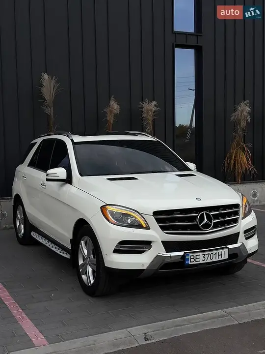 Mercedes-Benz M-Class 2013 photo 2