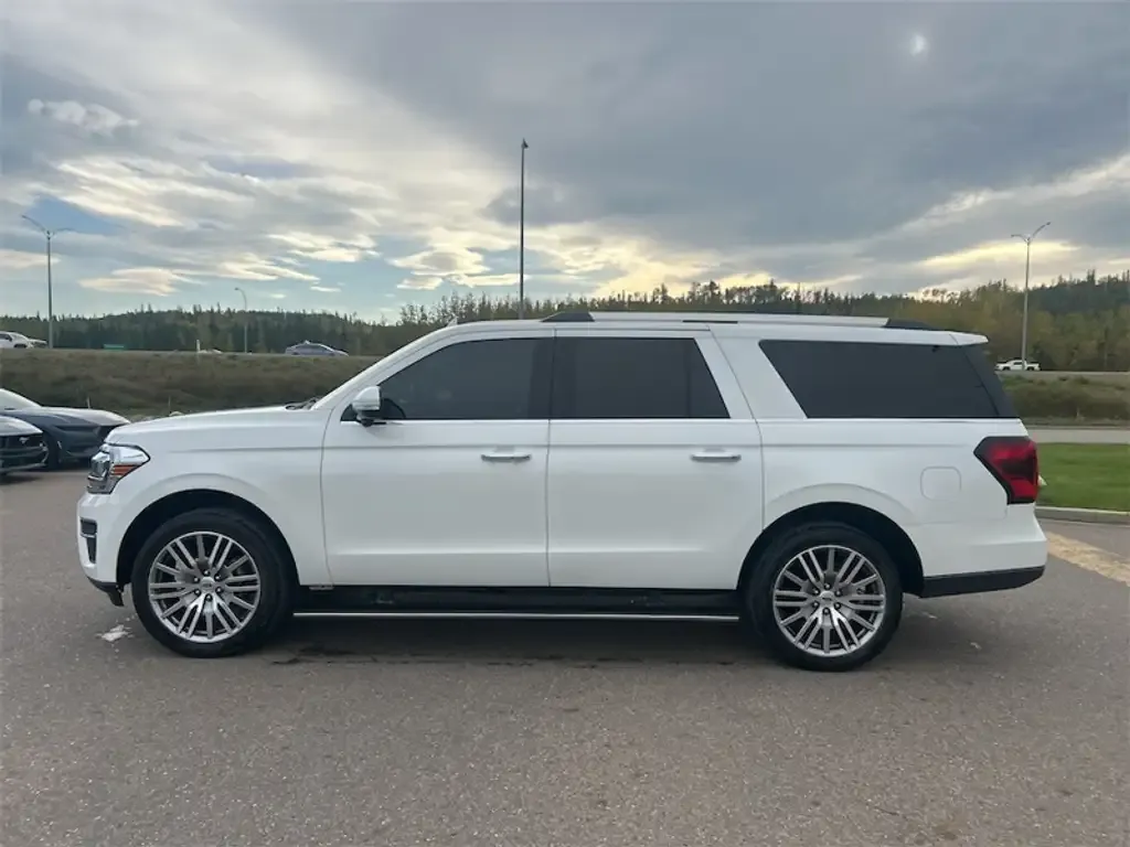 Ford Expedition 2022 photo 2