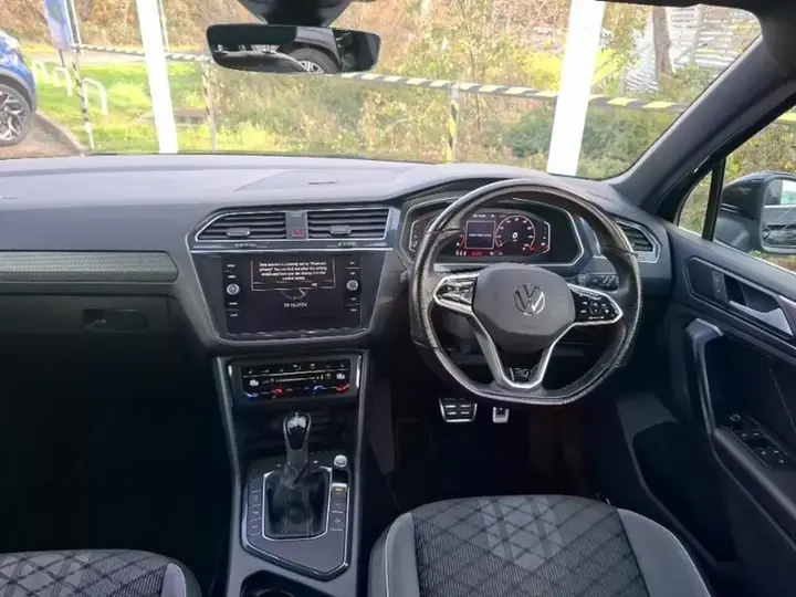 Volkswagen Tiguan 2023 photo 3
