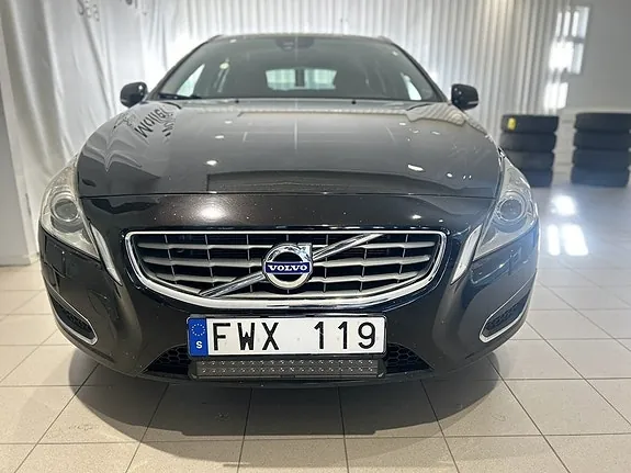 Volvo V60 2011 photo 2