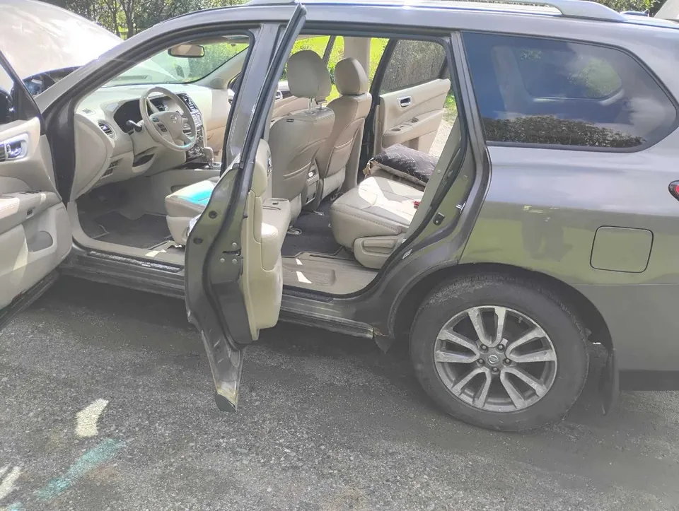 Nissan Pathfinder 2014 photo 2