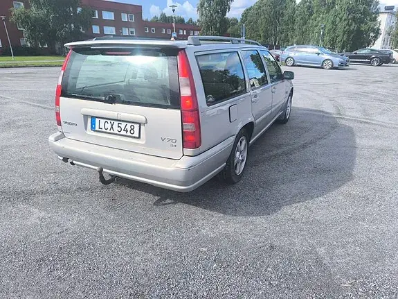 Volvo V70 2000 photo 3
