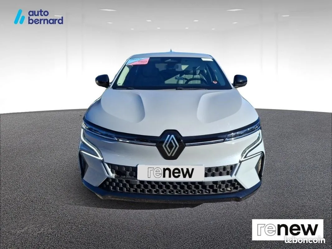 Renault Megane 2023 photo 2