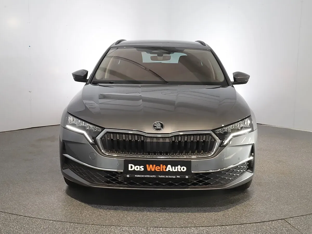 Skoda Octavia 2025 photo 3
