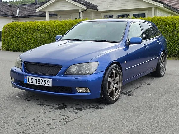 Lexus Is300 2002 photo 4