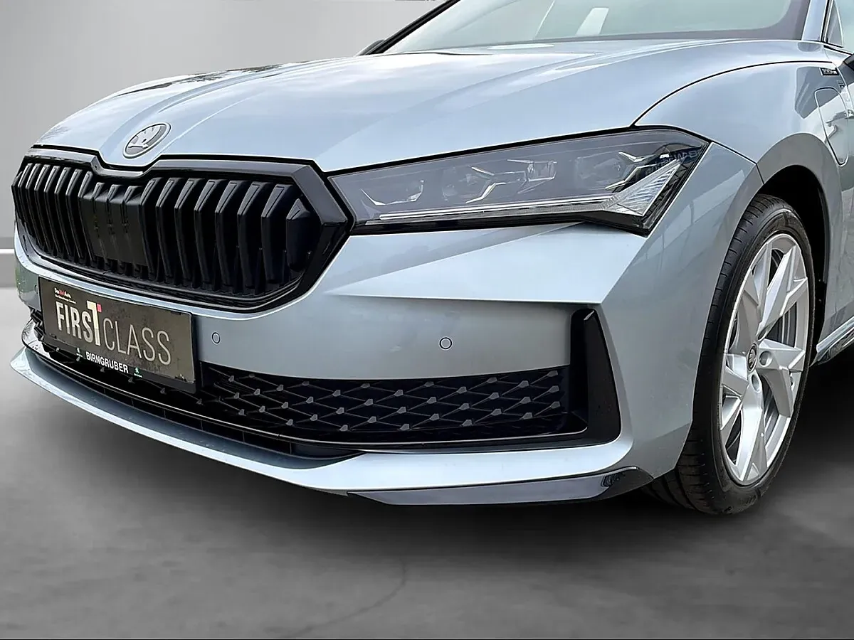 Skoda Superb 2026 photo 3