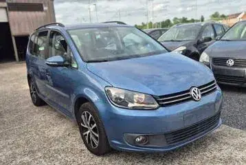 Volkswagen Touran 2012 photo 3