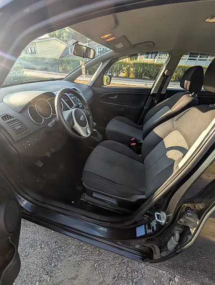 Kia Venga 2010 photo 4
