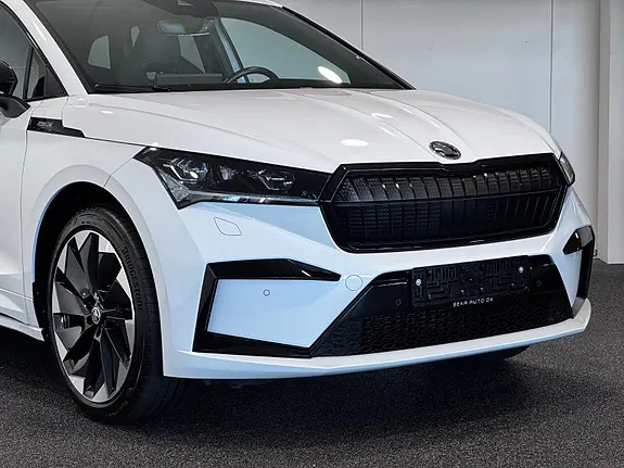 Skoda Enyaq 2023 photo 4