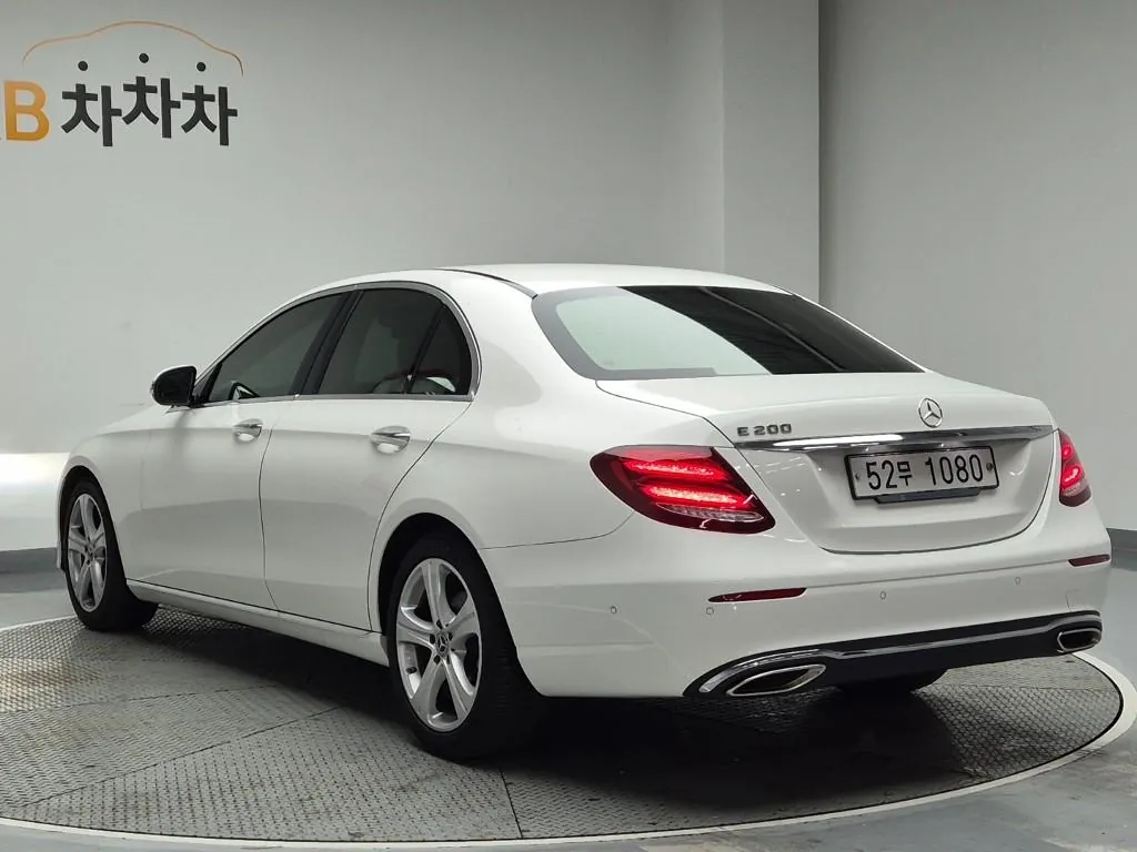 Mercedes-Benz E-Class 2018 photo 2