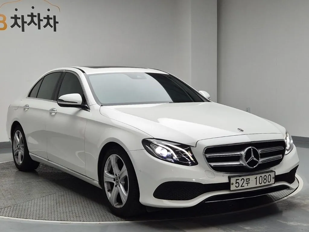 Mercedes-Benz E-Class 2018 photo 4