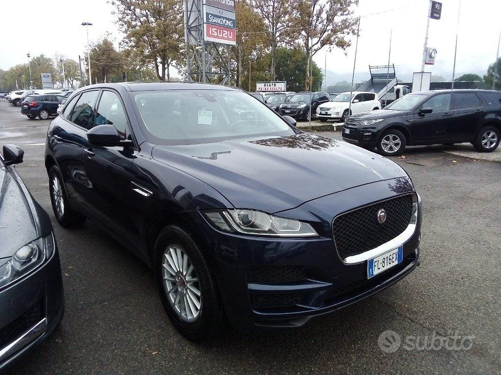 Jaguar F-Pace 2017 photo 2