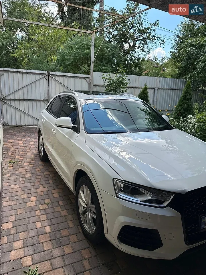 Audi Q3 2016 photo 2