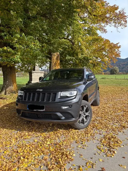 Jeep Grand Cherokee Summit