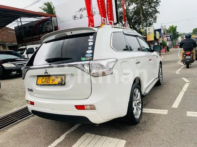 Mitsubishi Outlander 2014 photo 5