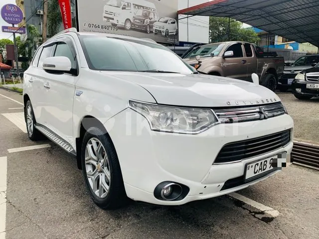 Mitsubishi Outlander 2014 photo 2