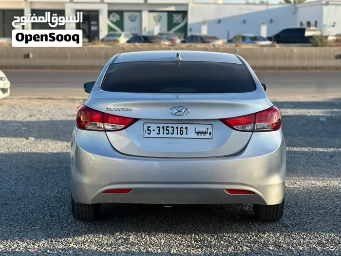 Hyundai Elantra 2012 photo 3