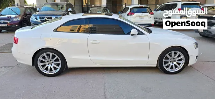 Audi A5 2011 photo 2