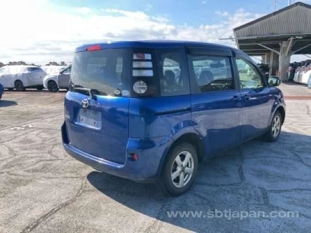 Toyota Sienta G 2009 photo 4
