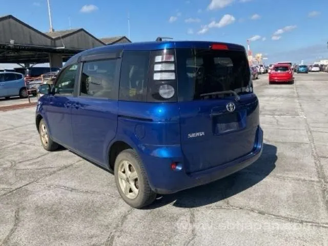Toyota Sienta G 2009 photo 3