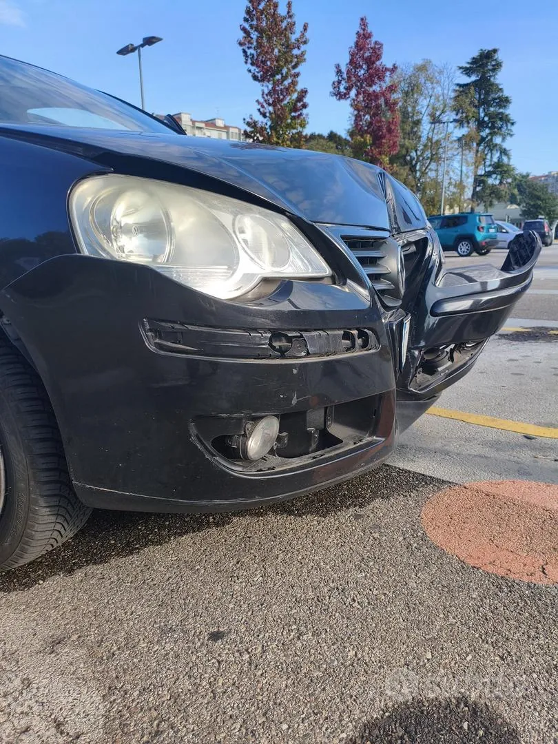 Volkswagen Polo 2007 photo 3