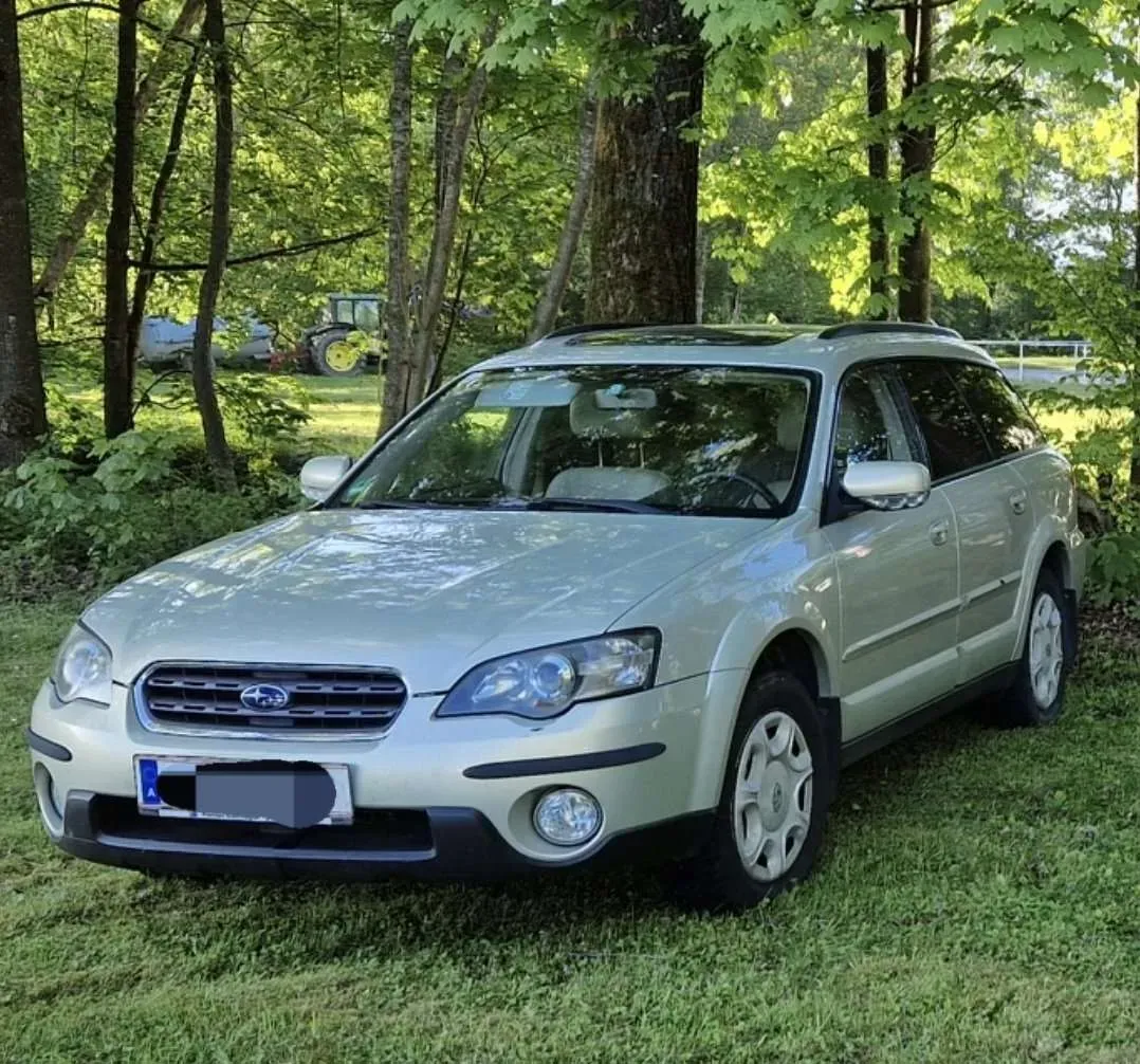 Subaru Outback 2005 photo 2