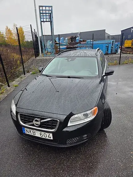 Volvo V70 2013 photo 2
