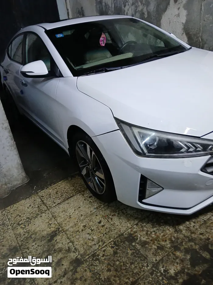 Hyundai Elantra 2019 photo 4