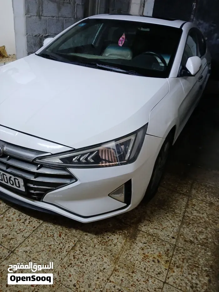 Hyundai Elantra 2019 photo 3