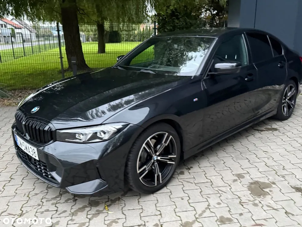 BMW 3 Series 2023 photo 2