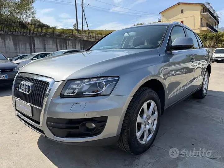 Audi Q5 2010 photo 2