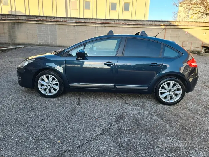 Citroen C4 2010 photo 4