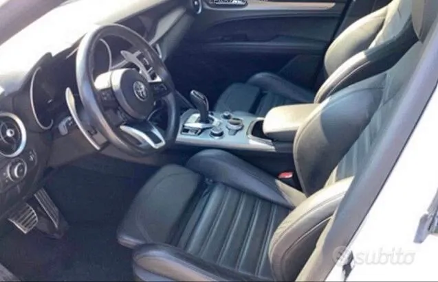 Alfa Romeo Stelvio 2023 photo 3