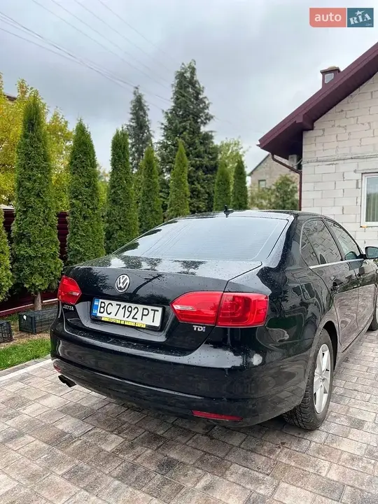 Volkswagen Jetta 2013 photo 2