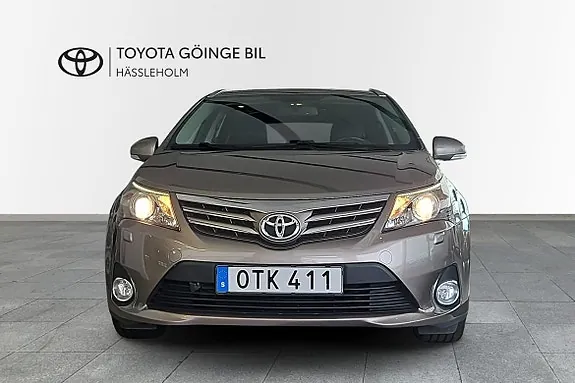 Toyota Avensis 2014 photo 5