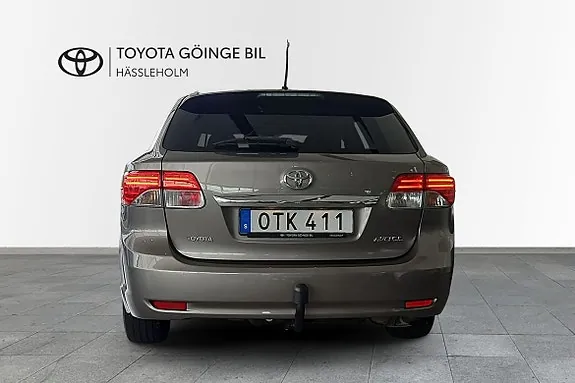 Toyota Avensis 2014 photo 4